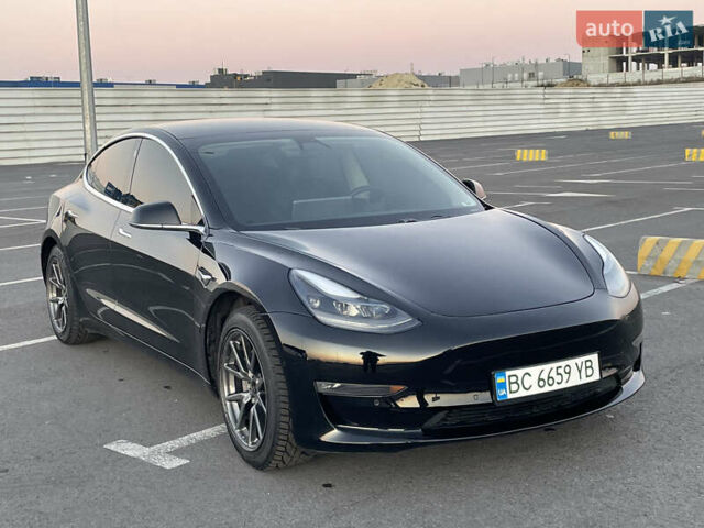 Черный Тесла Модель 3, объемом двигателя 0 л и пробегом 61 тыс. км за 14800 $, фото 2 на Automoto.ua
