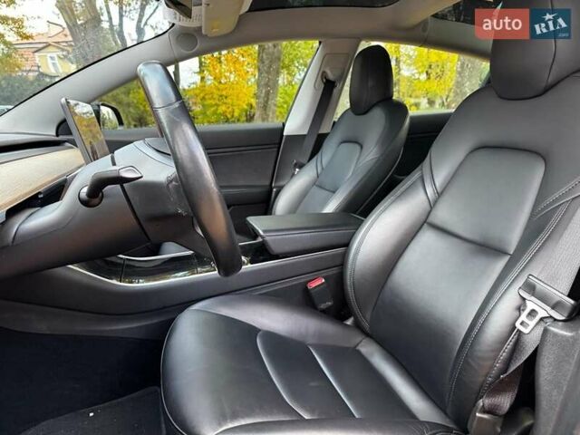 Черный Тесла Модель 3, объемом двигателя 0 л и пробегом 65 тыс. км за 25390 $, фото 13 на Automoto.ua