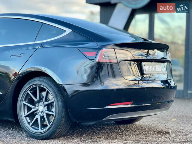 Чорний Тесла Модель 3, об'ємом двигуна 0 л та пробігом 202 тис. км за 12900 $, фото 11 на Automoto.ua