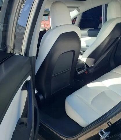 Черный Тесла Модель 3, объемом двигателя 0 л и пробегом 180 тыс. км за 14999 $, фото 3 на Automoto.ua