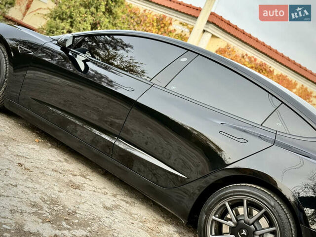 Чорний Тесла Модель 3, об'ємом двигуна 0 л та пробігом 100 тис. км за 15500 $, фото 14 на Automoto.ua