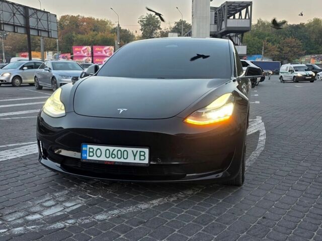 Чорний Тесла Модель 3, об'ємом двигуна 0 л та пробігом 207 тис. км за 16250 $, фото 1 на Automoto.ua