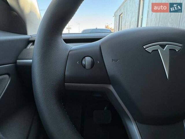 Черный Тесла Модель 3, объемом двигателя 0 л и пробегом 89 тыс. км за 15990 $, фото 16 на Automoto.ua