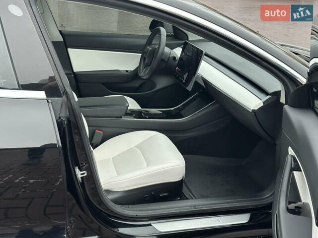 Черный Тесла Модель 3, объемом двигателя 0 л и пробегом 119 тыс. км за 15200 $, фото 14 на Automoto.ua