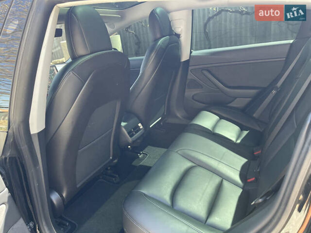 Тесла Модель 3 2020 в Ужгороде на Automoto.ua Черный Тесла Модель 3, объемом двигателя 0 л и пробегом 159 тыс. км за 16400 $, фото 3 на Automoto.ua