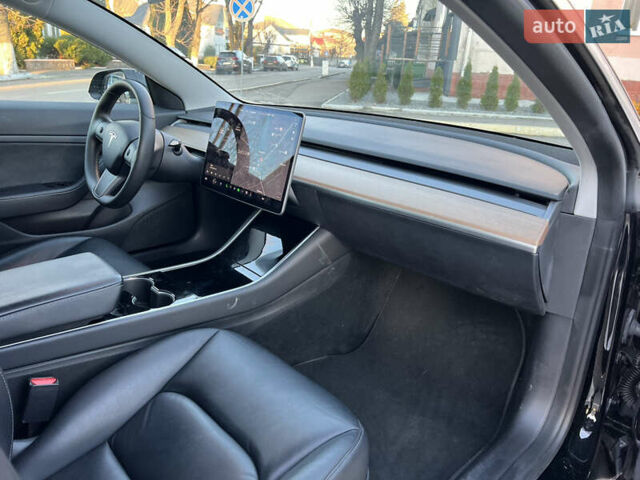 Черный Тесла Модель 3, объемом двигателя 0 л и пробегом 150 тыс. км за 18500 $, фото 45 на Automoto.ua