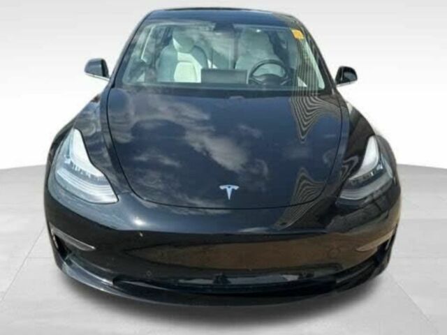 Черный Тесла Модель 3, объемом двигателя 0 л и пробегом 77 тыс. км за 18000 $, фото 1 на Automoto.ua