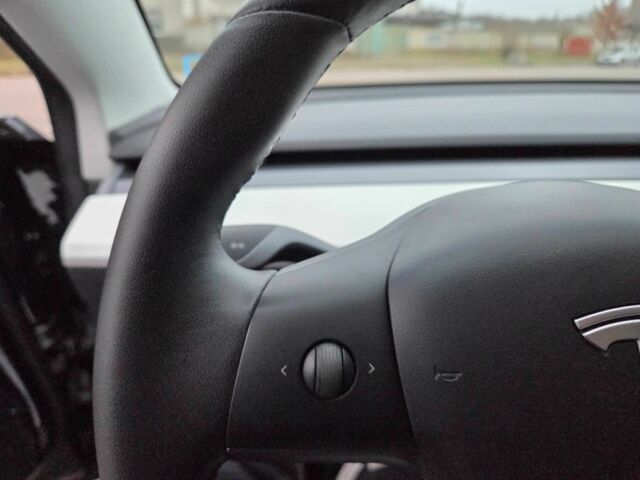 Чорний Тесла Модель 3, об'ємом двигуна 0 л та пробігом 91 тис. км за 20900 $, фото 17 на Automoto.ua