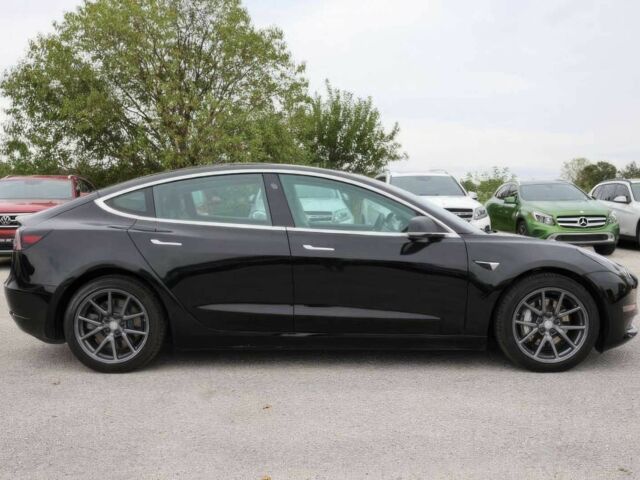 Тесла Модель 3 2020 у Києві на Automoto.ua Чорний Тесла Модель 3, об'ємом двигуна 0 л та пробігом 36 тис. км за 11700 $, фото 3 на Automoto.ua