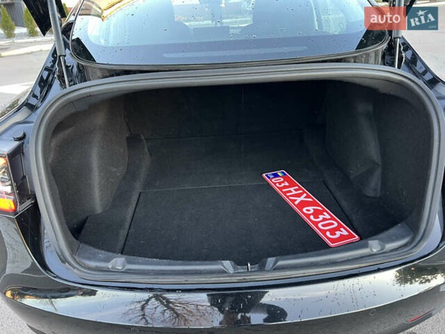 Черный Тесла Модель 3, объемом двигателя 0 л и пробегом 150 тыс. км за 18500 $, фото 56 на Automoto.ua