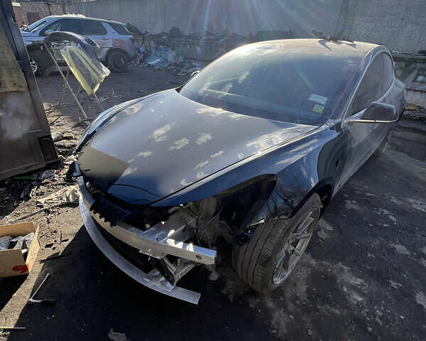 Черный Тесла Модель 3, объемом двигателя 0 л и пробегом 110 тыс. км за 23000 $, фото 1 на Automoto.ua