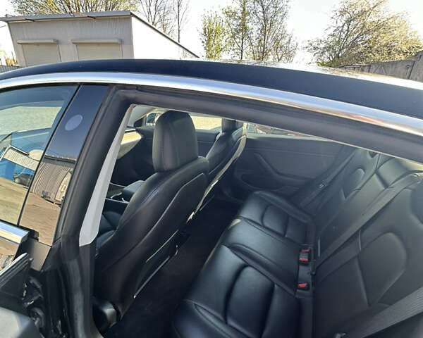 Черный Тесла Модель 3, объемом двигателя 0 л и пробегом 167 тыс. км за 16200 $, фото 16 на Automoto.ua