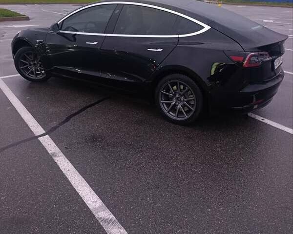 Черный Тесла Модель 3, объемом двигателя 0 л и пробегом 80 тыс. км за 15999 $, фото 8 на Automoto.ua