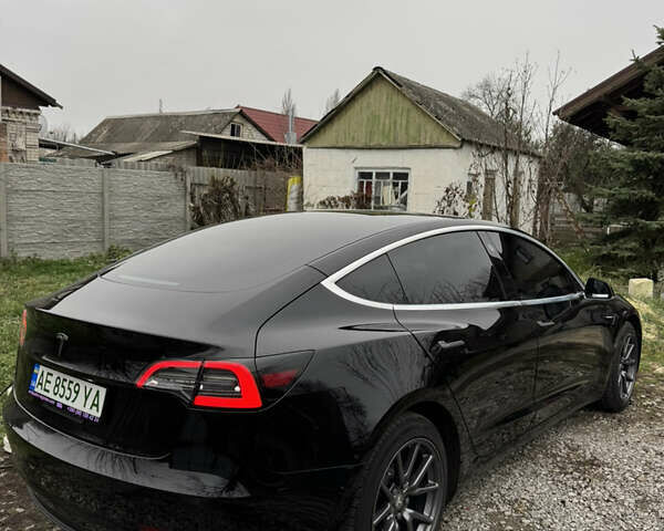 Черный Тесла Модель 3, объемом двигателя 0 л и пробегом 76 тыс. км за 16900 $, фото 2 на Automoto.ua