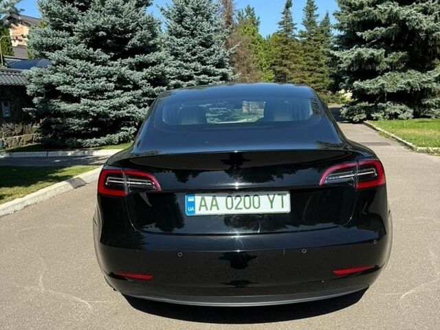 Чорний Тесла Модель 3, об'ємом двигуна 0 л та пробігом 113 тис. км за 16999 $, фото 6 на Automoto.ua