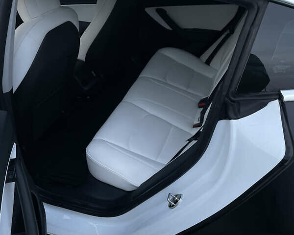 Чорний Тесла Модель 3, об'ємом двигуна 0 л та пробігом 103 тис. км за 19000 $, фото 18 на Automoto.ua