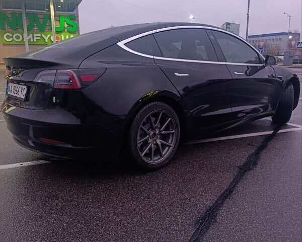 Черный Тесла Модель 3, объемом двигателя 0 л и пробегом 80 тыс. км за 15999 $, фото 6 на Automoto.ua