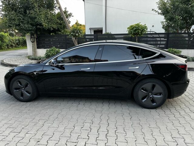 Чорний Тесла Модель 3, об'ємом двигуна 0 л та пробігом 176 тис. км за 15850 $, фото 3 на Automoto.ua