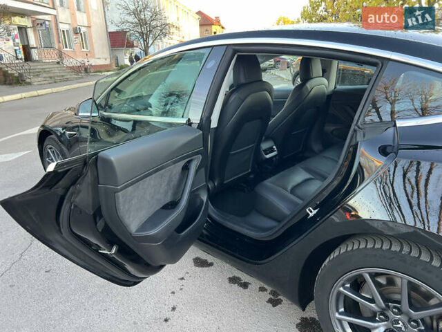 Черный Тесла Модель 3, объемом двигателя 0 л и пробегом 150 тыс. км за 18500 $, фото 53 на Automoto.ua