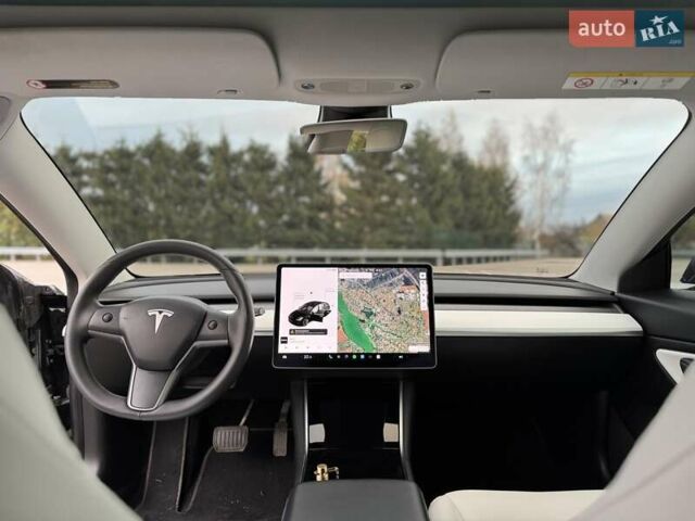 Тесла Модель 3 2020 у Києві на Automoto.ua Чорний Тесла Модель 3, об'ємом двигуна 0 л та пробігом 74 тис. км за 19000 $, фото 6 на Automoto.ua