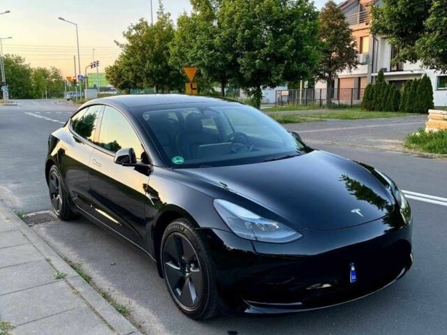 Черный Тесла Модель 3, объемом двигателя 0 л и пробегом 83 тыс. км за 12300 $, фото 1 на Automoto.ua