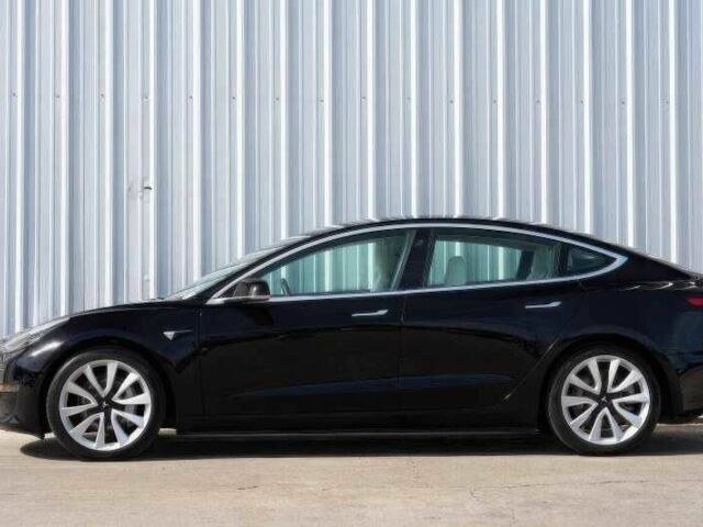 Черный Тесла Модель 3, объемом двигателя 0 л и пробегом 56 тыс. км за 8200 $, фото 7 на Automoto.ua