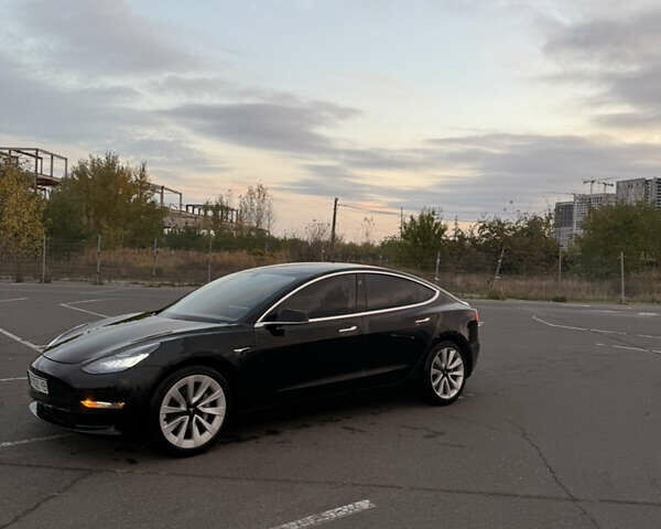Тесла Модель 3 2020 в Киеве на Automoto.ua Черный Тесла Модель 3, объемом двигателя 0 л и пробегом 381 тыс. км за 14000 $, фото 13 на Automoto.ua