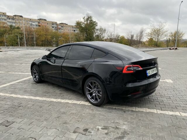 Тесла Модель 3 2020 в Кривом Роге на Automoto.ua Черный Тесла Модель 3, объемом двигателя 0 л и пробегом 159 тыс. км за 19000 $, фото 3 на Automoto.ua