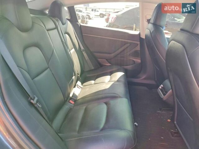 Черный Тесла Модель 3, объемом двигателя 0 л и пробегом 125 тыс. км за 4600 $, фото 9 на Automoto.ua