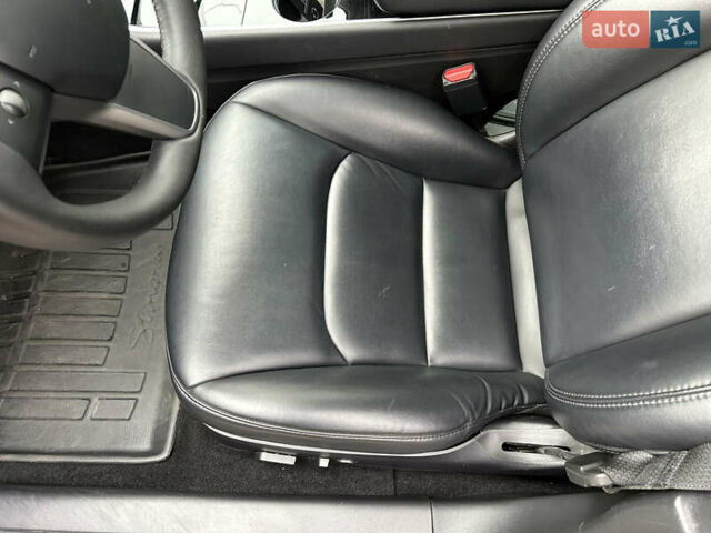 Черный Тесла Модель 3, объемом двигателя 0 л и пробегом 68 тыс. км за 17300 $, фото 10 на Automoto.ua