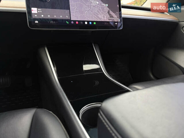 Чорний Тесла Модель 3, об'ємом двигуна 0 л та пробігом 100 тис. км за 15500 $, фото 49 на Automoto.ua