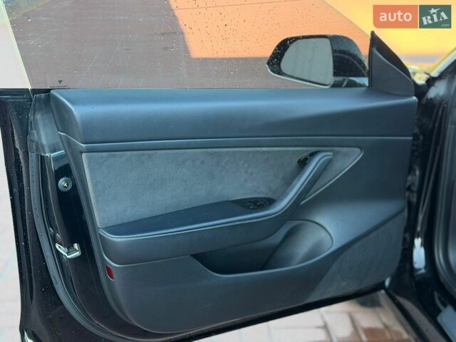 Чорний Тесла Модель 3, об'ємом двигуна 0 л та пробігом 197 тис. км за 16500 $, фото 20 на Automoto.ua