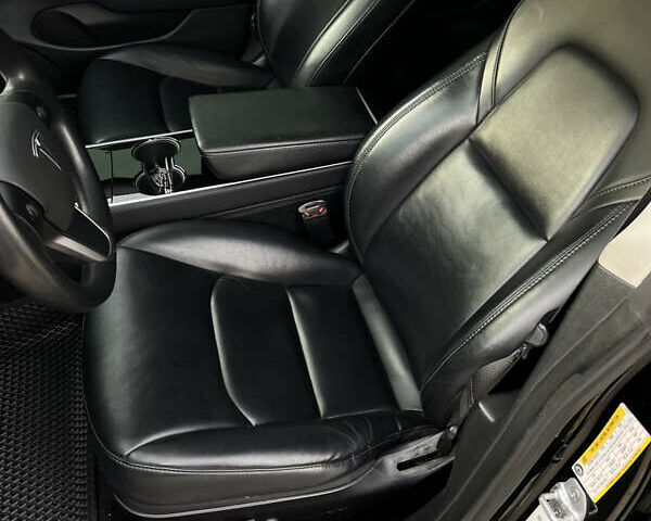 Чорний Тесла Модель 3, об'ємом двигуна 0 л та пробігом 165 тис. км за 17400 $, фото 30 на Automoto.ua