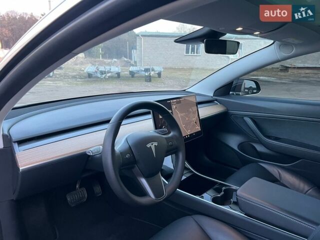 Чорний Тесла Модель 3, об'ємом двигуна 0 л та пробігом 250 тис. км за 16500 $, фото 30 на Automoto.ua