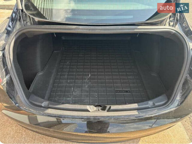 Чорний Тесла Модель 3, об'ємом двигуна 0 л та пробігом 77 тис. км за 18500 $, фото 11 на Automoto.ua