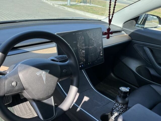 Чорний Тесла Модель 3, об'ємом двигуна 0 л та пробігом 130 тис. км за 15999 $, фото 6 на Automoto.ua