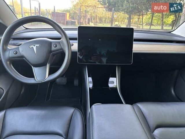 Чорний Тесла Модель 3, об'ємом двигуна 0 л та пробігом 120 тис. км за 15999 $, фото 8 на Automoto.ua