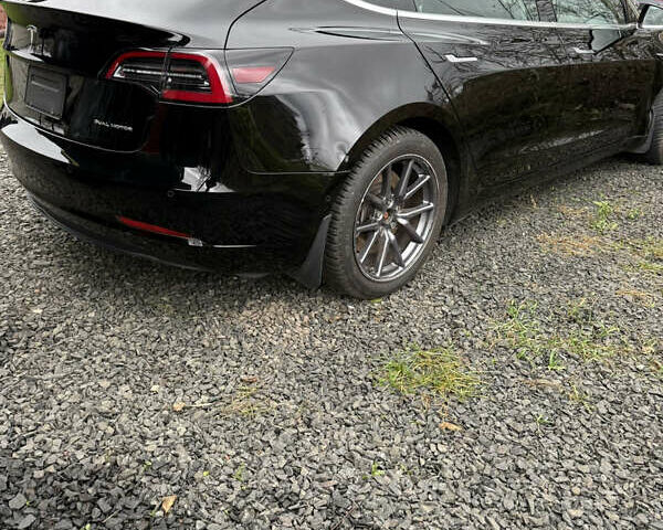 Чорний Тесла Модель 3, об'ємом двигуна 0 л та пробігом 95 тис. км за 10700 $, фото 10 на Automoto.ua