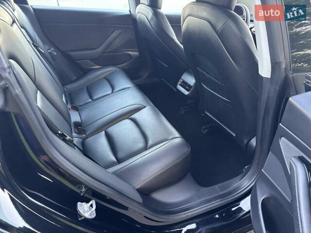 Чорний Тесла Модель 3, об'ємом двигуна 0 л та пробігом 120 тис. км за 15999 $, фото 3 на Automoto.ua