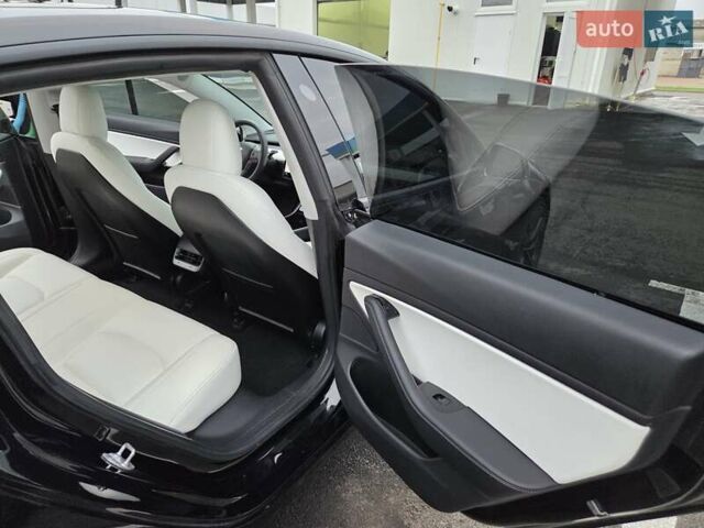 Чорний Тесла Модель 3, об'ємом двигуна 0 л та пробігом 91 тис. км за 21700 $, фото 32 на Automoto.ua