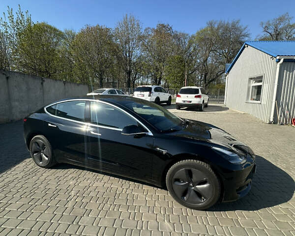 Черный Тесла Модель 3, объемом двигателя 0 л и пробегом 167 тыс. км за 16200 $, фото 3 на Automoto.ua