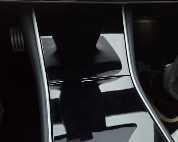 Чорний Тесла Модель 3, об'ємом двигуна 0 л та пробігом 91 тис. км за 21700 $, фото 51 на Automoto.ua