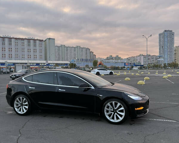 Тесла Модель 3 2020 в Киеве на Automoto.ua Черный Тесла Модель 3, объемом двигателя 0 л и пробегом 381 тыс. км за 14000 $, фото 26 на Automoto.ua