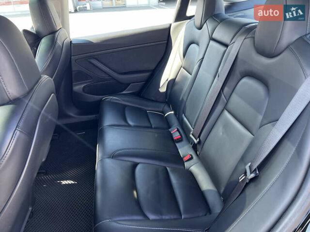 Черный Тесла Модель 3, объемом двигателя 0 л и пробегом 120 тыс. км за 17000 $, фото 25 на Automoto.ua