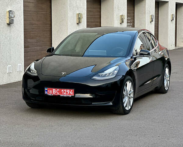 Черный Тесла Модель 3, объемом двигателя 0 л и пробегом 156 тыс. км за 14500 $, фото 3 на Automoto.ua