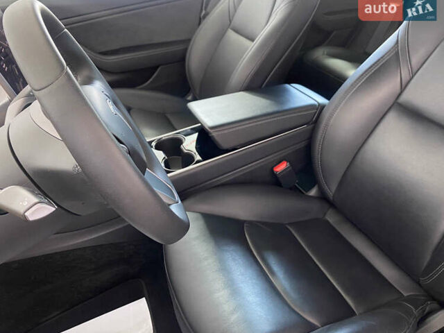 Тесла Модель 3 2020 в Львове на Automoto.ua Черный Тесла Модель 3, объемом двигателя 0 л и пробегом 50 тыс. км за 21950 $, фото 7 на Automoto.ua