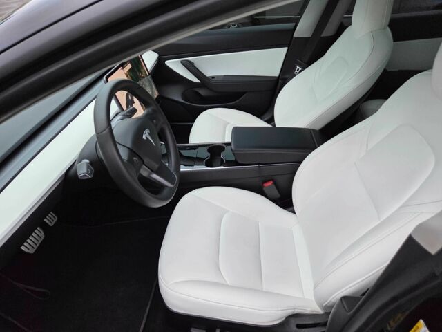 Чорний Тесла Модель 3, об'ємом двигуна 0 л та пробігом 91 тис. км за 20900 $, фото 19 на Automoto.ua