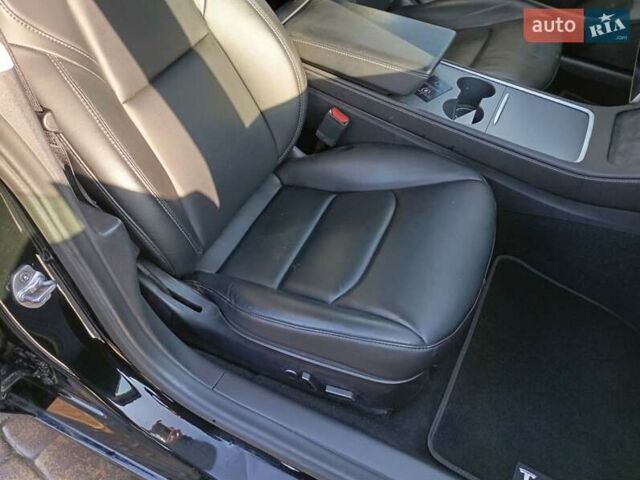 Чорний Тесла Модель 3, об'ємом двигуна 0 л та пробігом 189 тис. км за 14200 $, фото 14 на Automoto.ua