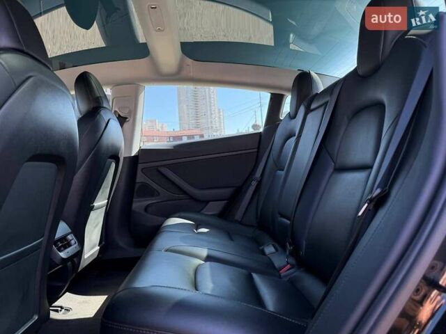 Черный Тесла Модель 3, объемом двигателя 0 л и пробегом 89 тыс. км за 15990 $, фото 9 на Automoto.ua