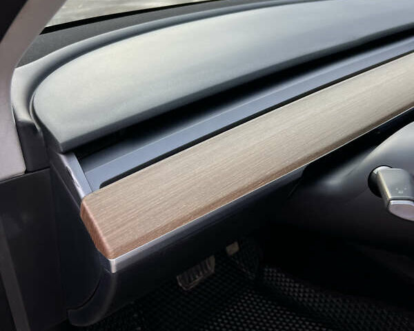 Чорний Тесла Модель 3, об'ємом двигуна 0 л та пробігом 165 тис. км за 17400 $, фото 28 на Automoto.ua